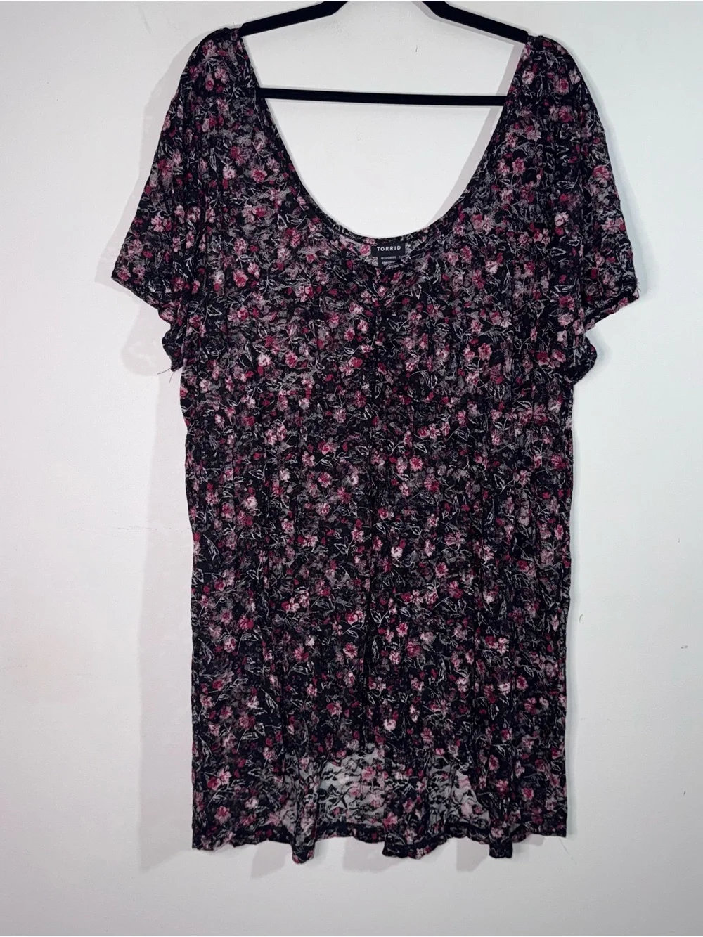 Torrid Size 4 Black Pink Floral Lace Tunic Top Sheer Mesh Overlay Plus Size 4X - Picture 2 of 7